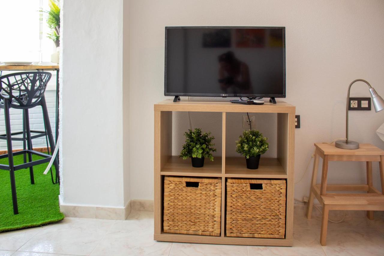 Larios Dos 504. Estudio Con Vistas Al Mar Cerca De La Playa Torrox Luaran gambar