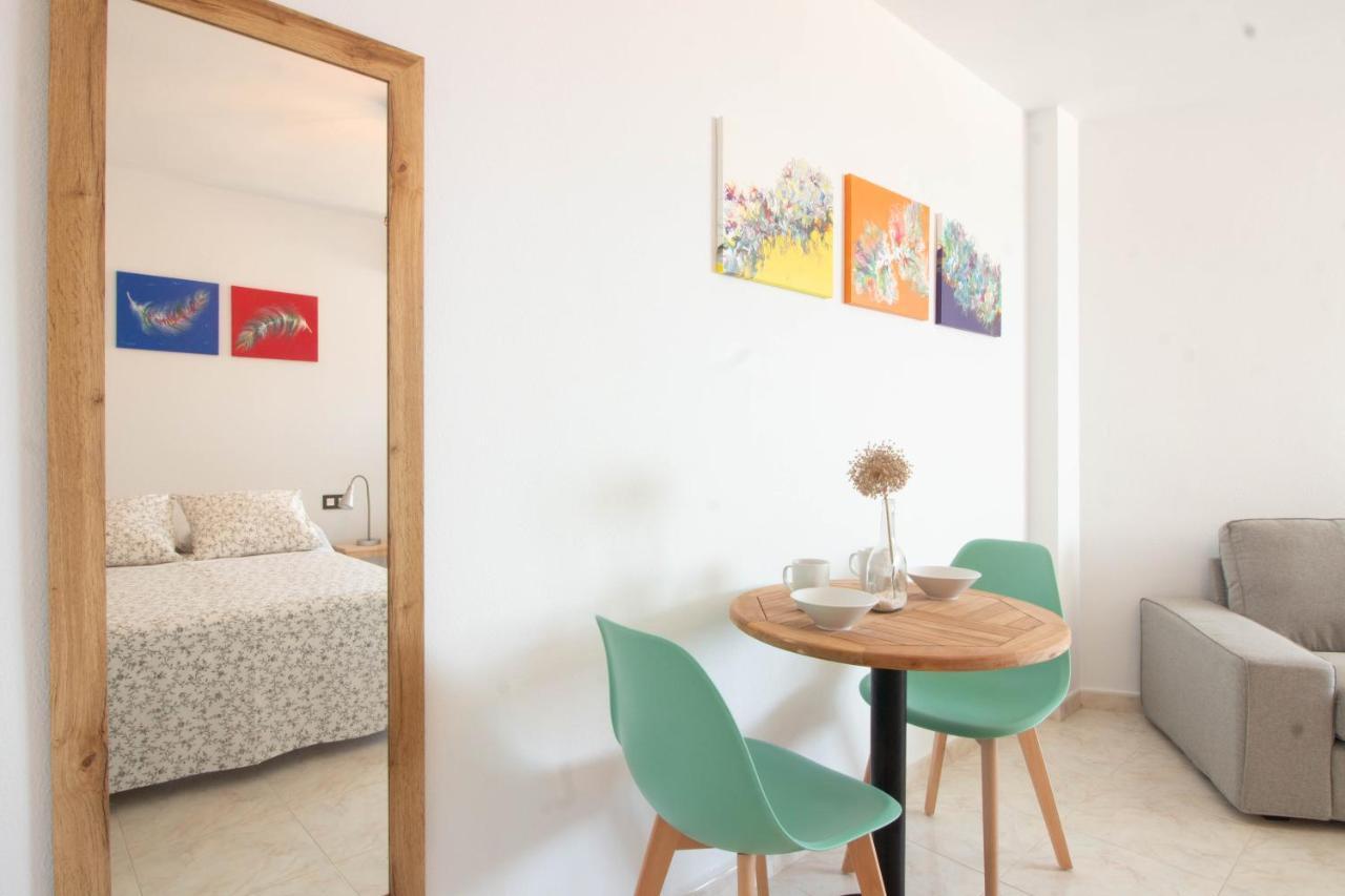 Larios Dos 504. Estudio Con Vistas Al Mar Cerca De La Playa Torrox Luaran gambar